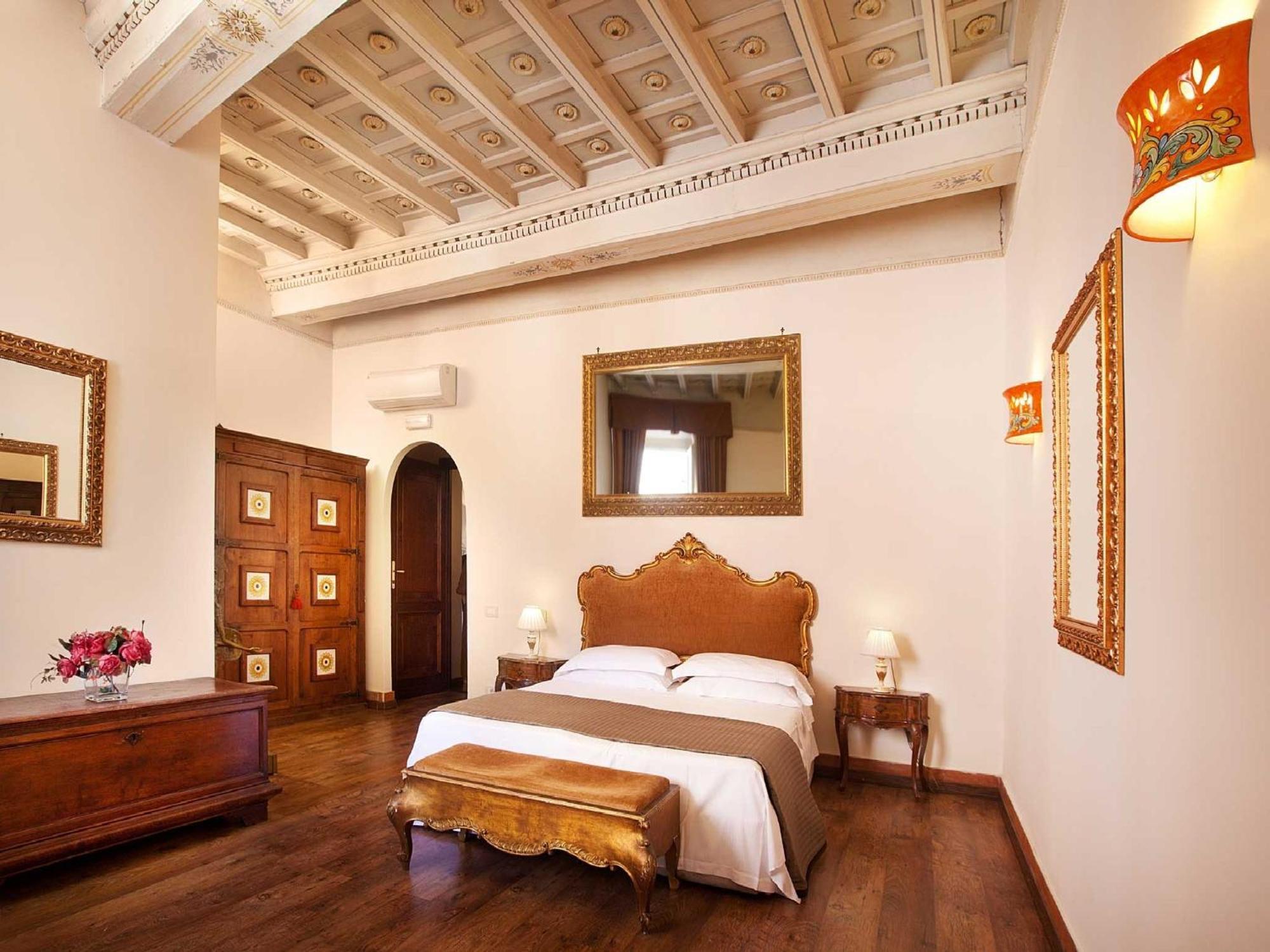 Pantheon Inn — Foto 2