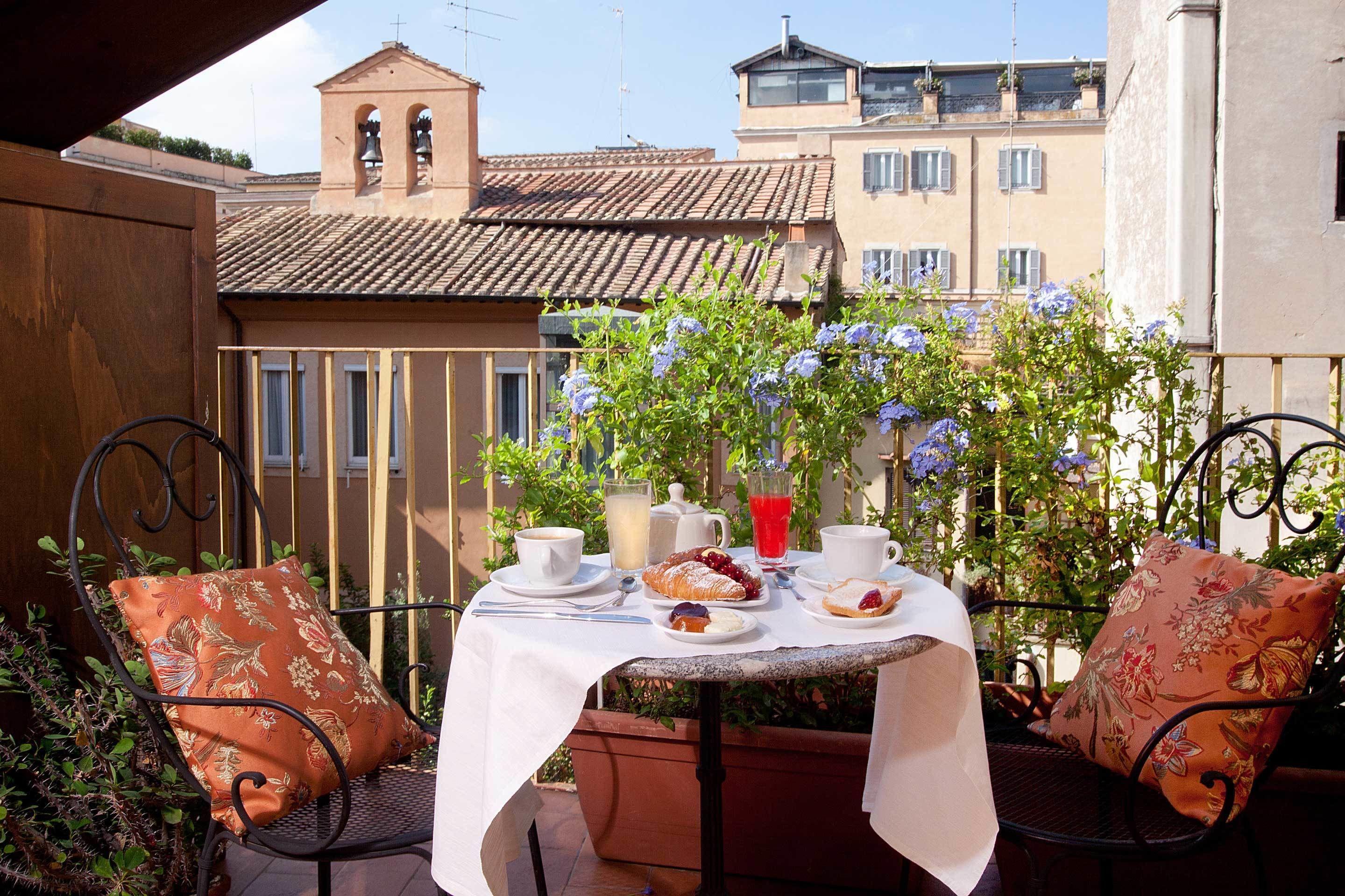 Pantheon Inn, Rome